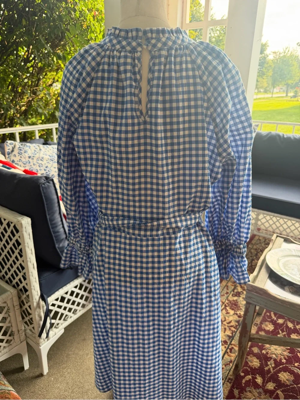 Who What Wear Blue & White Sz L Gingham Ruffle Neck Keyhole Dress